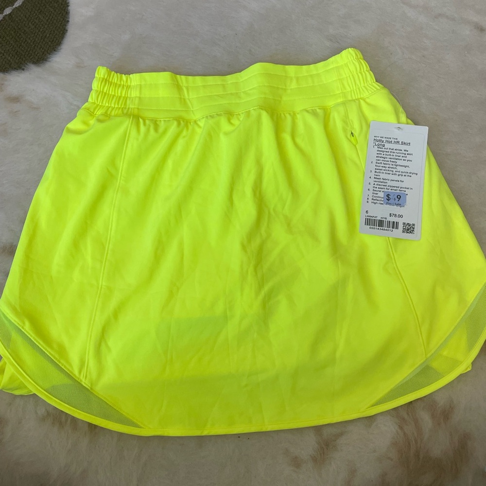 Lululemon skirt size 6